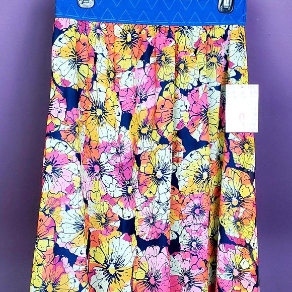 LuLaRoe Dresses & Skirts - NWT floral chiffon LuLaRoe Lola **Final price**